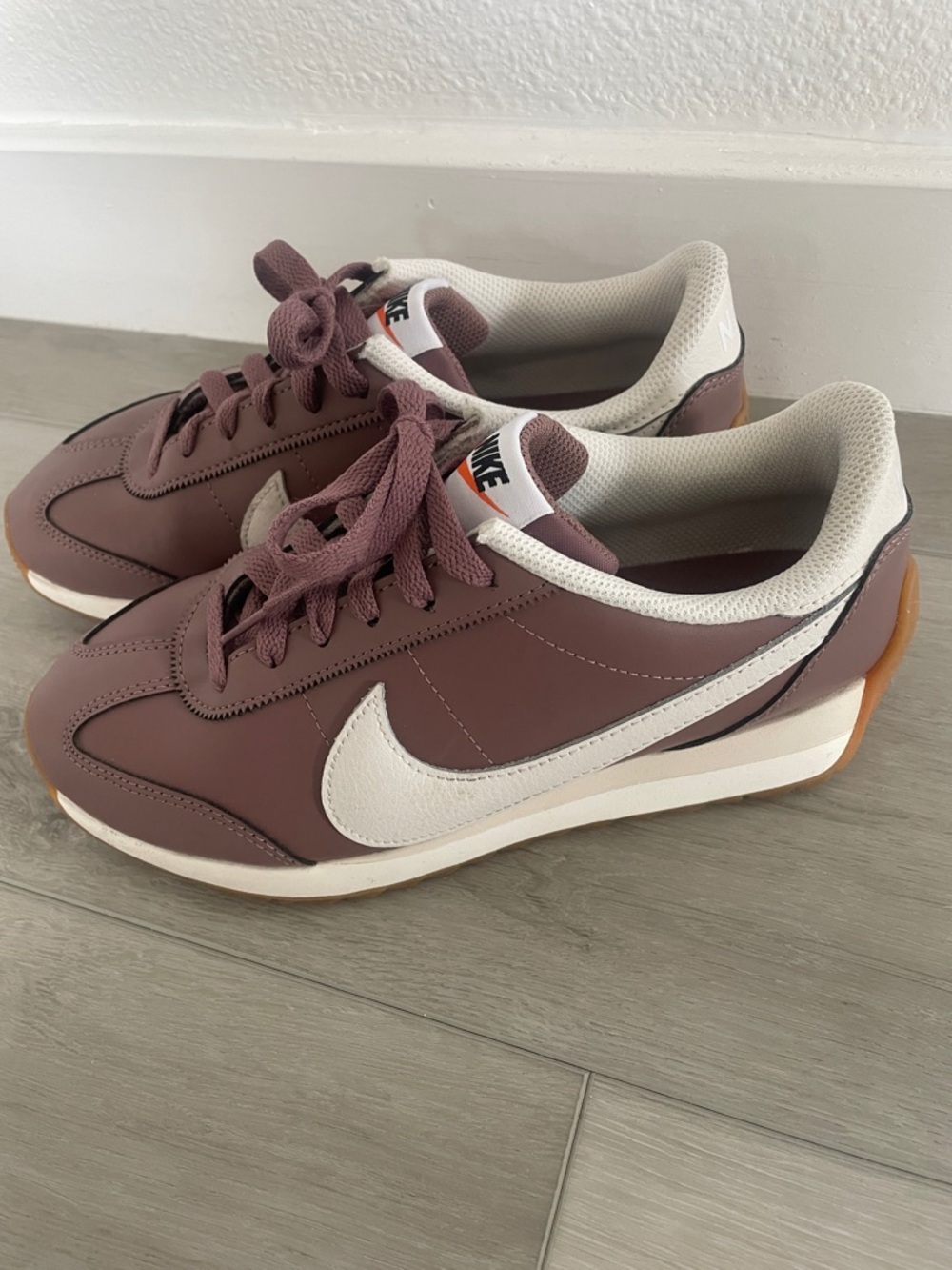 Nike Retro Runner in Mauve with White Swoosh